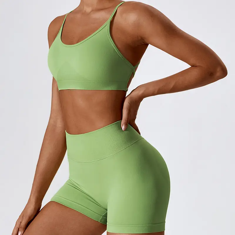 スポーツブラ & Bralettes