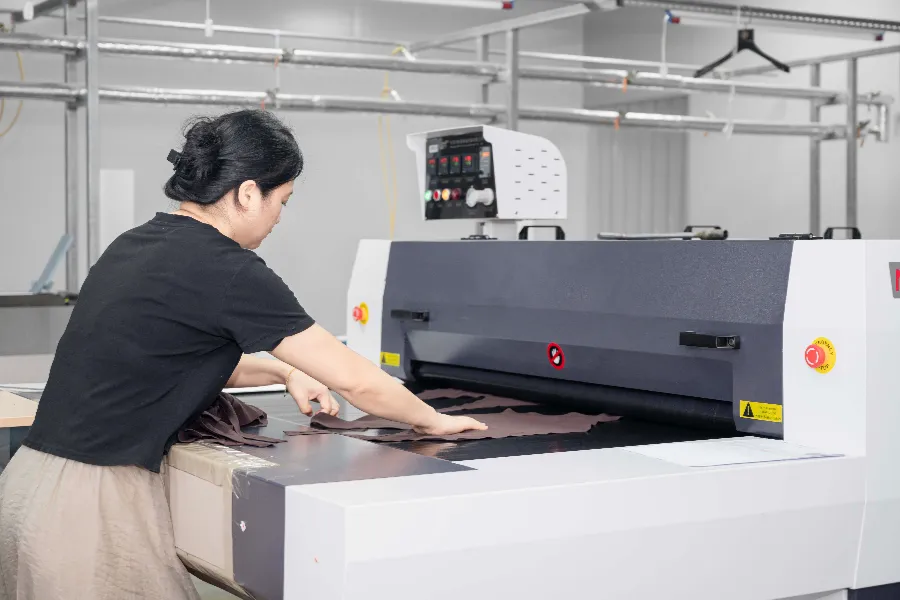 The Power of Small Batches: A Startup's Guide to Flexible MOQ Manufacturing