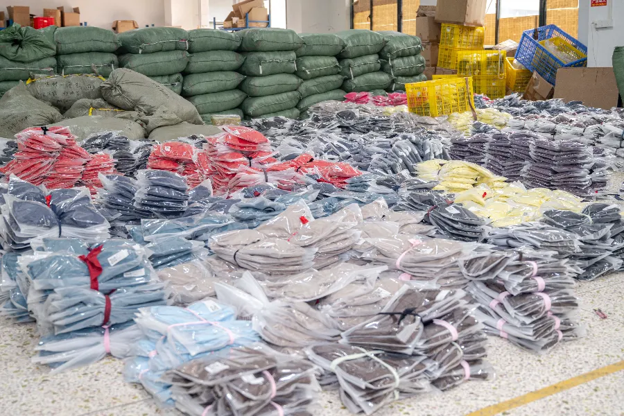 包装好的大批量运动服