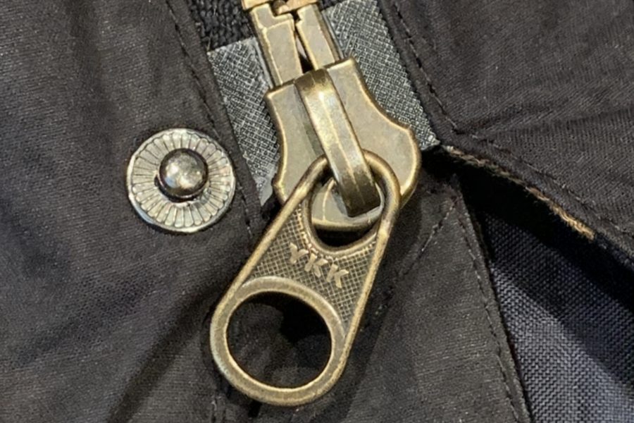 ykk zipper on activewear
