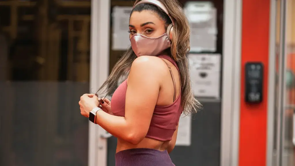 custom gym clothing manufacturers