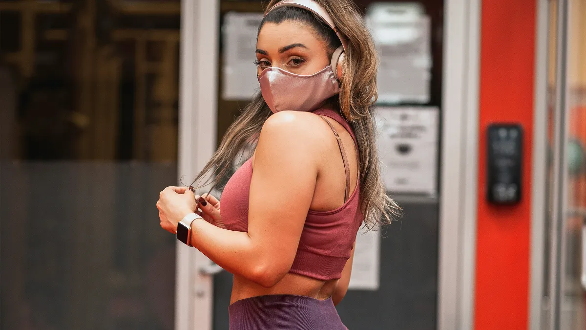 custom gym clothing manufacturers