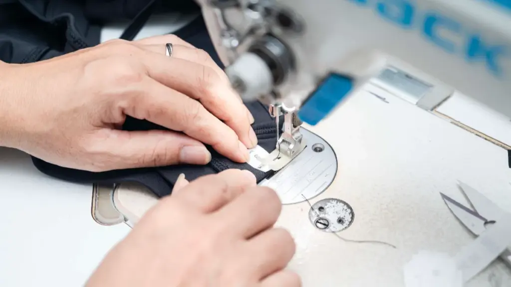 High-precision sewing machine splicing